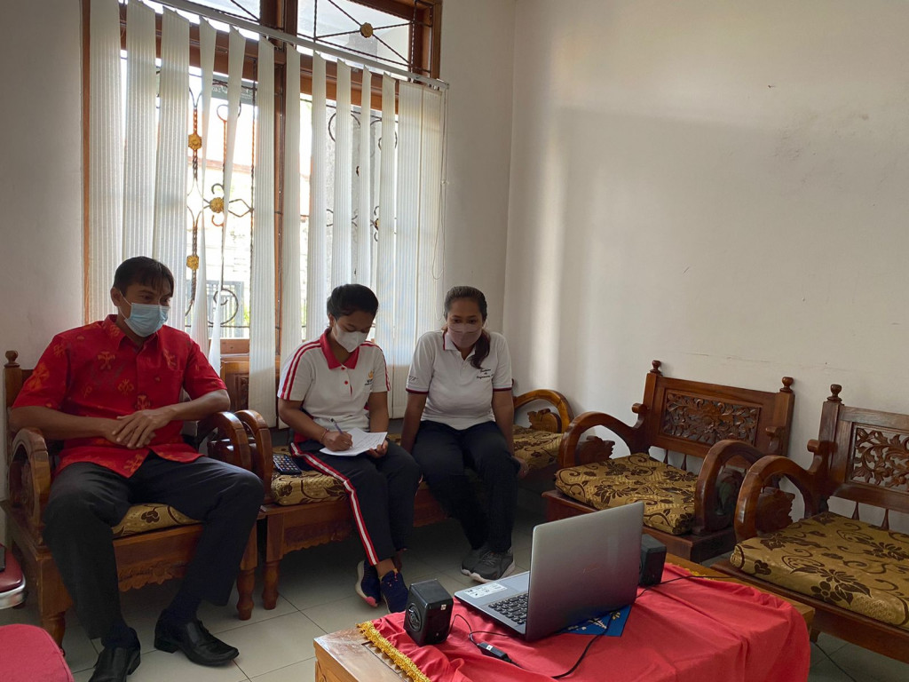 Dinas Kebudayaan Kabupaten Badung Menggelar Rapat Pelaksanaan Kreativitas Sekaa Teruna / Yowana Secara Virtual, di Kantor Desa Petang